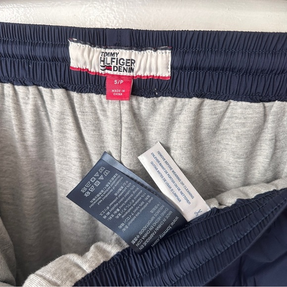 Tommy Hilfiger Nylon Track Pants Lined Athletic Workout Running Sporty Small - Picture 4 of 16